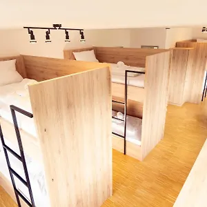 Henrys Sleeping Am Augsburger Eiskanal Хостел