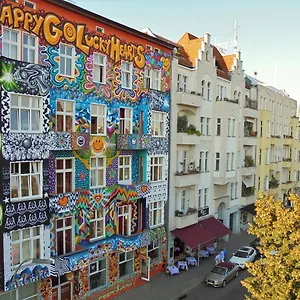 happygolucky-hotel-hostel.find-berlin-hotels.com/