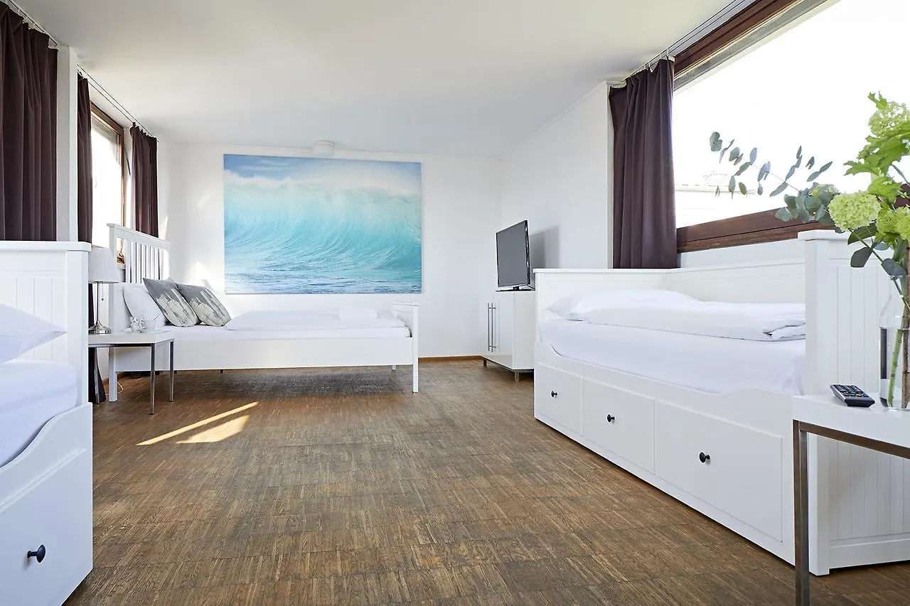 **  NonStop Hotel Augsburg - Übernacht - HostelHotelHome - Deutschland